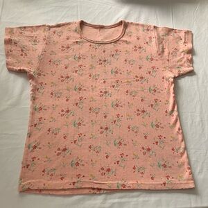 Peach eyelet floral cotton t-shirt-no tag -fits size small